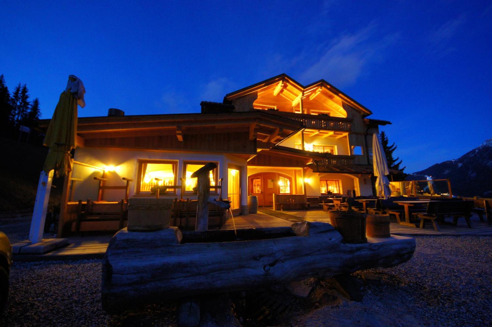 Rifugio La Para San Vigilio Di Marebbe Exterior foto